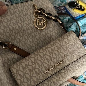 Michael Kors purse and matching wallet